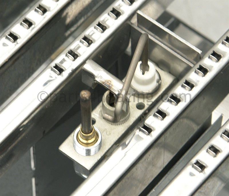 Laars Heating Systems Iw 1430 Ph 1430 Burner Tray-Standing Pilot, 1430 - Part Number 10550207