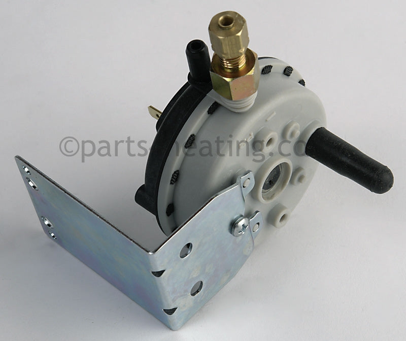 Lochinvar Pressure Switch, Nat After Serial# E05H00176040, C(B,W) 1436 - Part Number: PRS2014