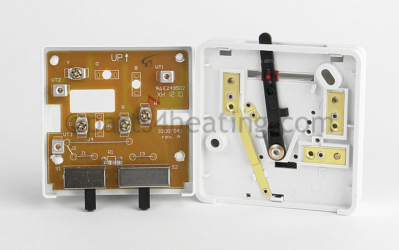 Honeywell Cl1 1-Stg Heating/Cooling Stat W/Fan Sw - Part Number: T812C1000